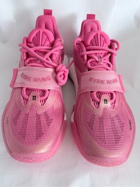 Kids' Pink Basketball Shoes